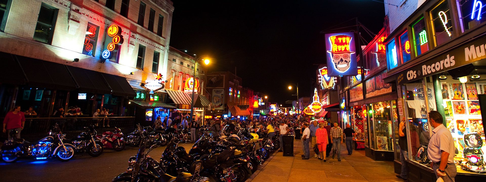 Memphis Tennessee Street With Shops & Bars