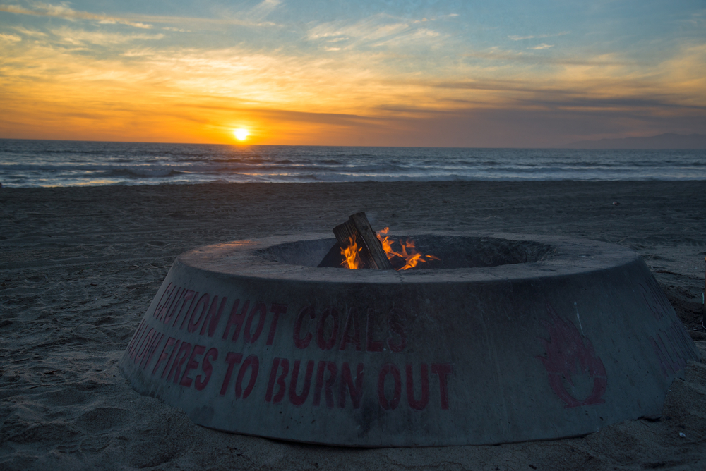 best Los Angeles beaches with fire pits